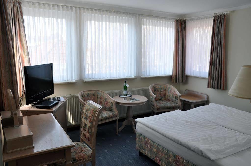 Hotel Zur alten Post Büsum Buitenkant foto